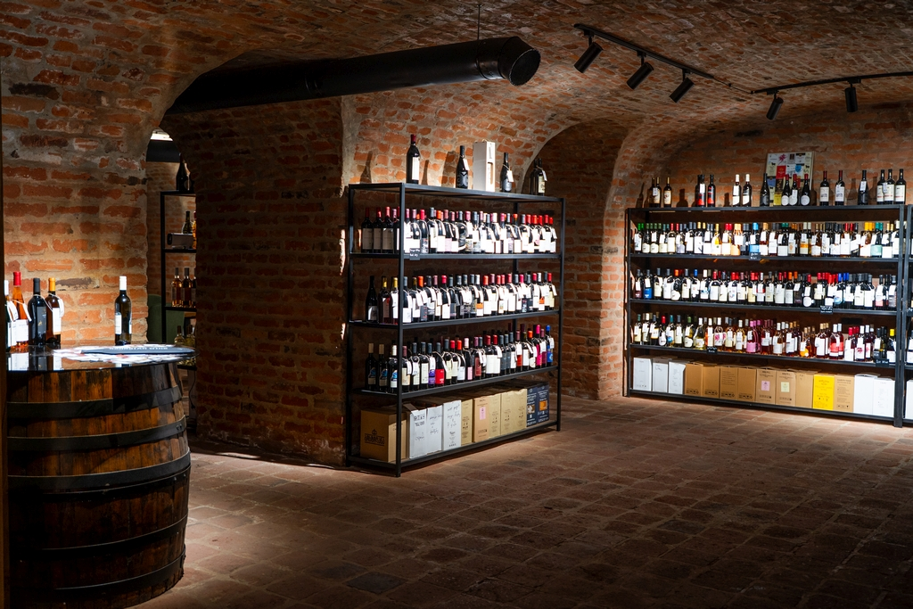 wine shop
