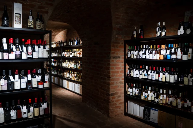 Exclusive Wine Tasting: Pet-Nats & Ice Wines Selection